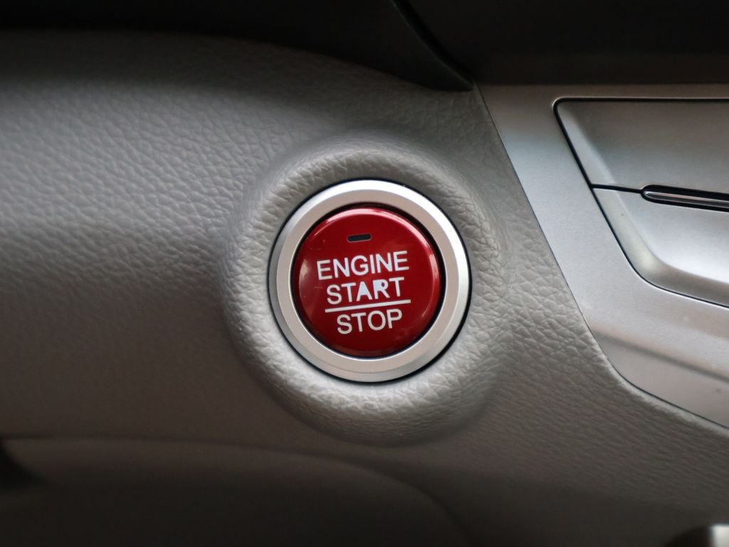Used 2013  Honda EX-L image 24