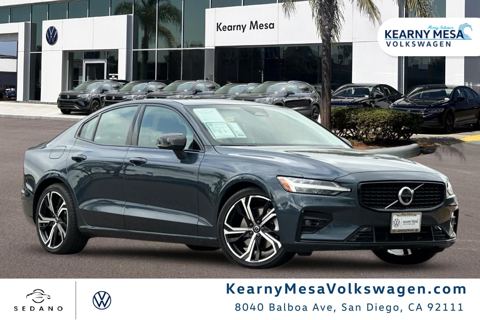 2024 Volvo S60 B5 Plus Dark Theme's photo
