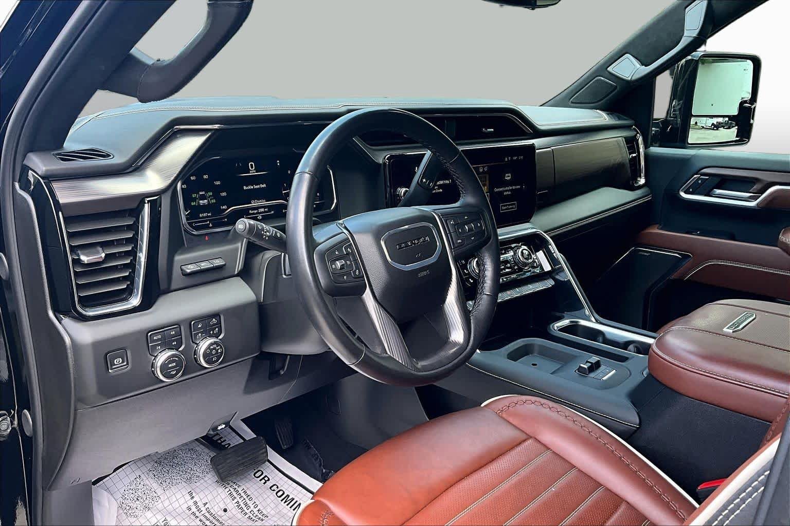 Used 2025 Onyx Black GMC Denali Ultimate image 17