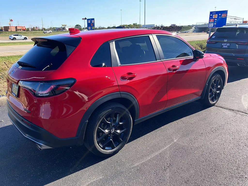 2024 Honda HR-V Sport, photo 3 of 5