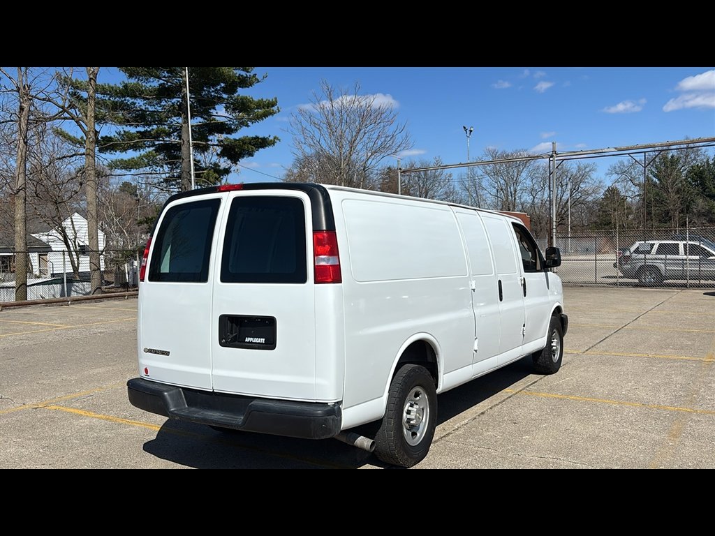 2022 Chevrolet Express Cargo 1WT - Photo 6