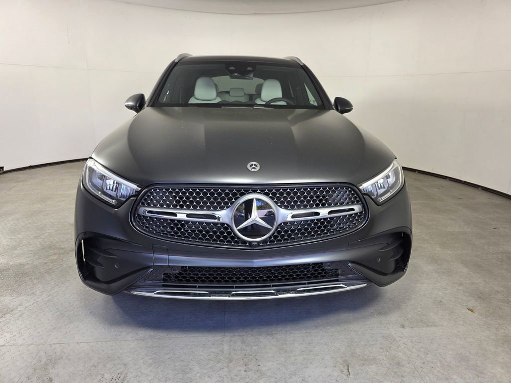 New 2026 MANUFAKTUR exclusive graphite grey magno Mercedes-Benz GLC 300 image 17
