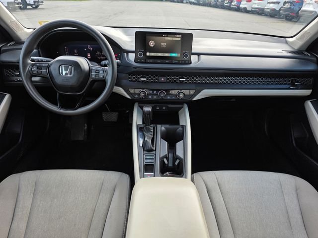 Used 2024 Platinum White Pearl Honda EX image 24