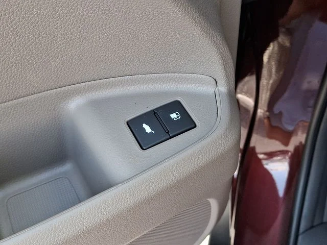 Used 2019 Deep Scarlet Pearl Honda Touring image 30
