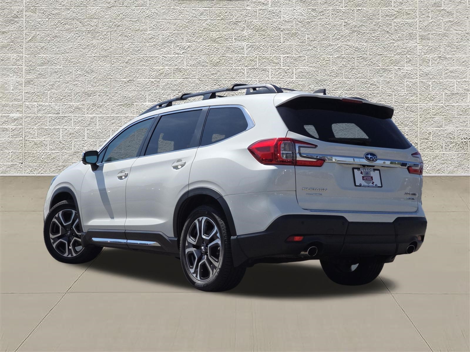 Certified Used 2023 Crystal White Pearl Subaru Limited image 5
