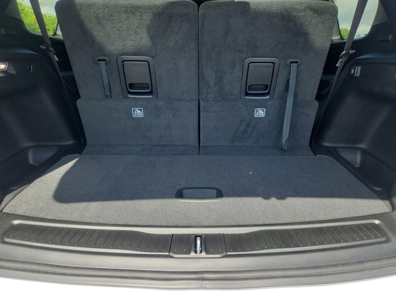 New 2026 Bright White Clear-Coat Exterior Paint Jeep Laredo image 25