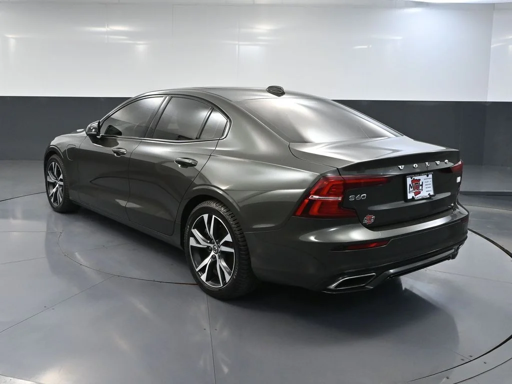 2022 Volvo S60 R-Design Expression - Photo 9