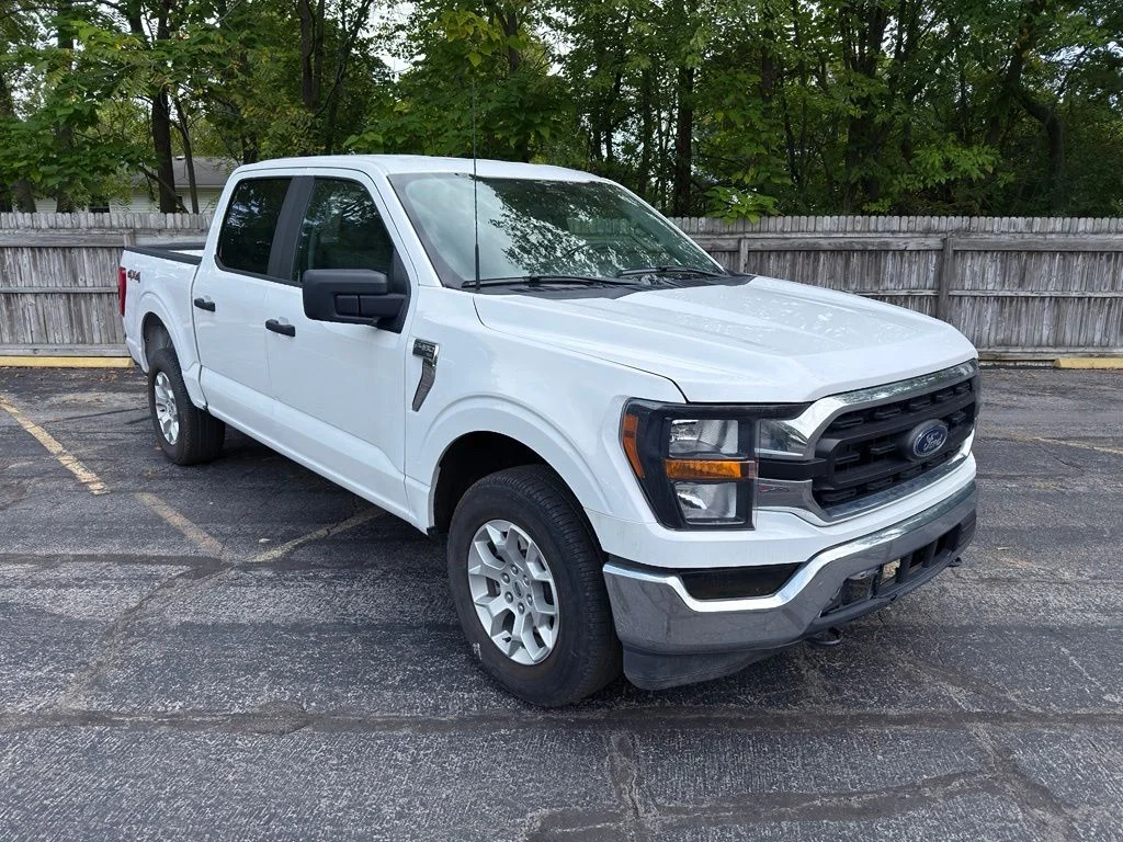 Used 2023 White Ford XLT image 2