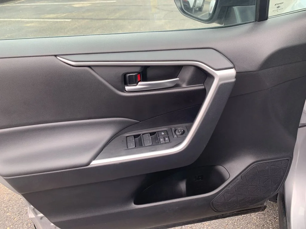 Used 2025 Silver Toyota XLE image 12