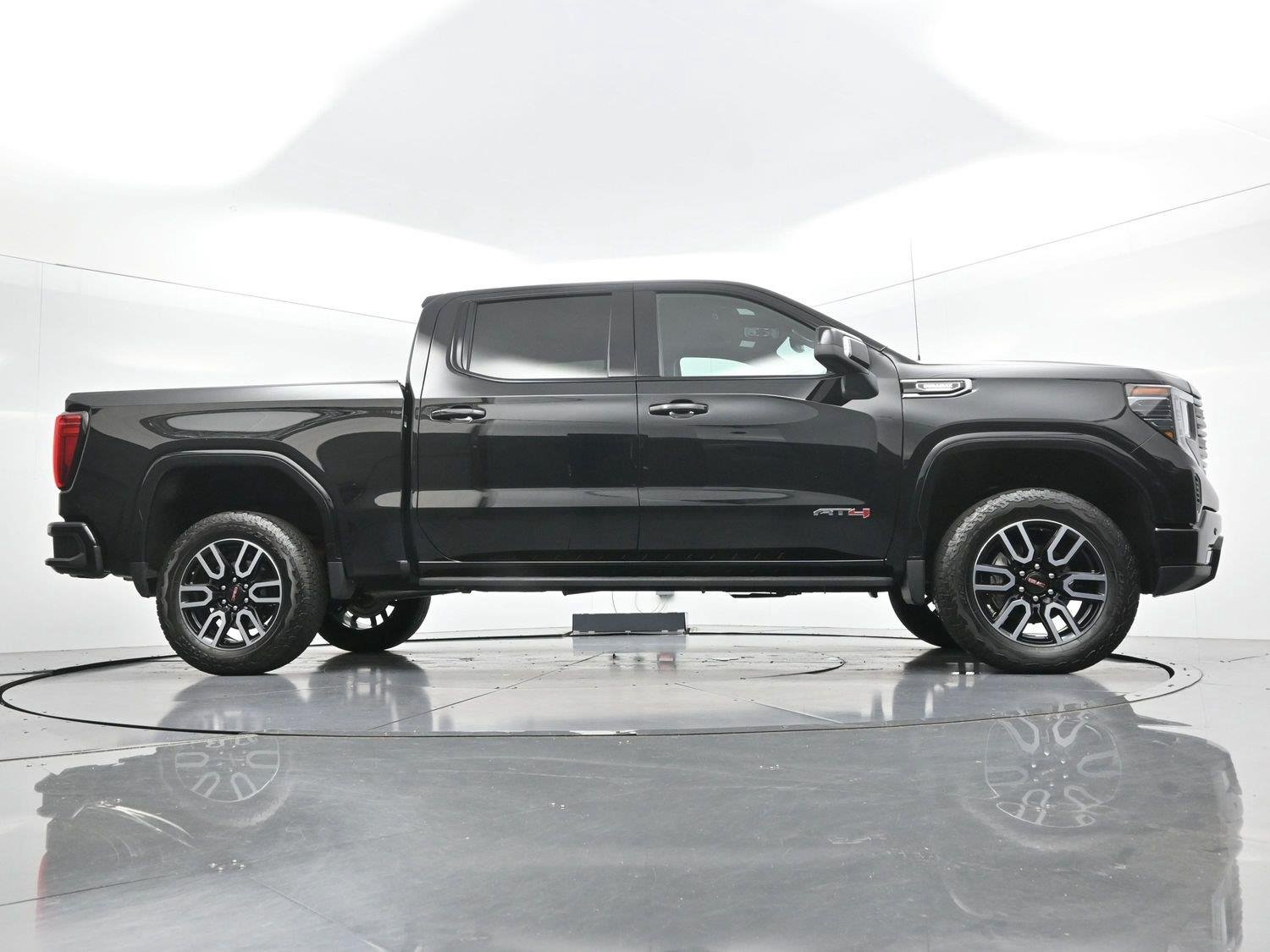 Used 2026 Onyx Black GMC AT4 image 46