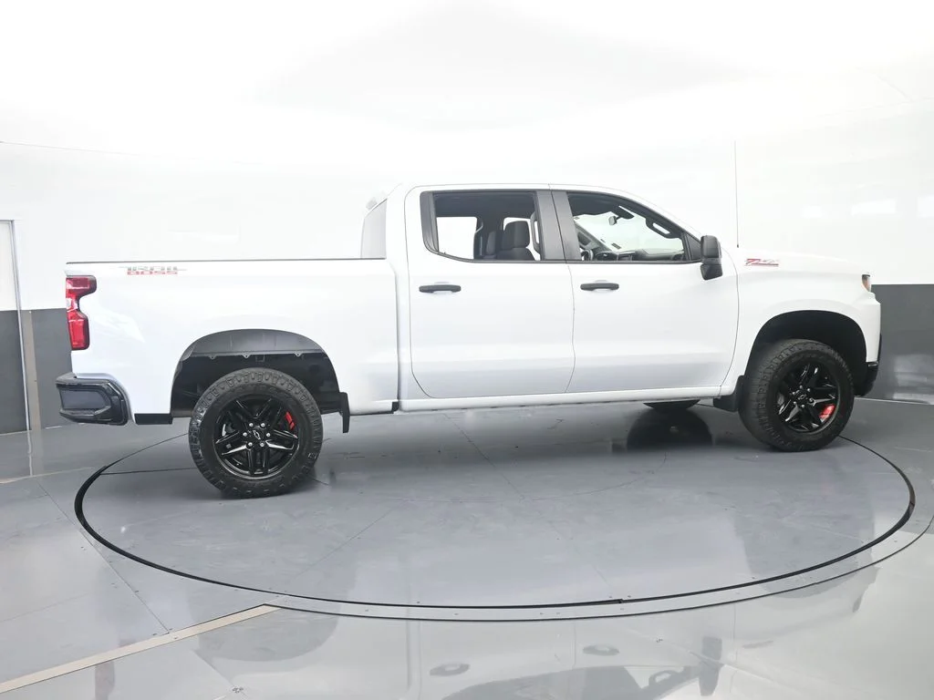 Used 2021 Summit White Chevrolet Custom Trail Boss image 7