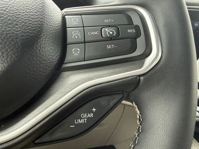 Used 2025 White Jeep Series III image 27