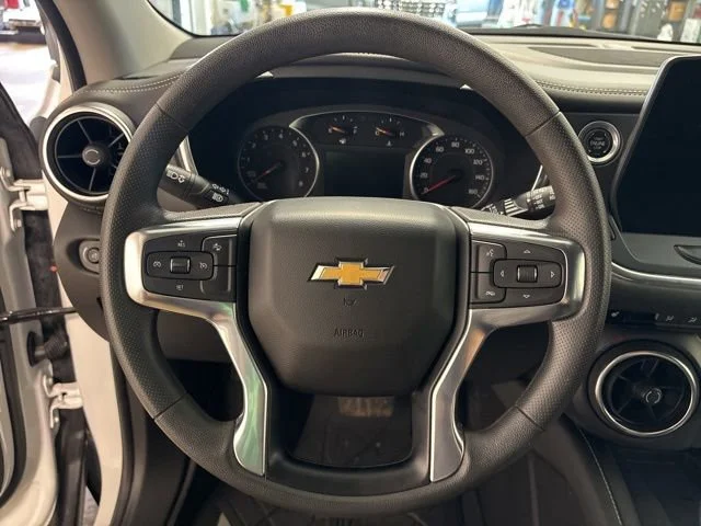 Used 2024 Summit White Chevrolet 2LT image 13