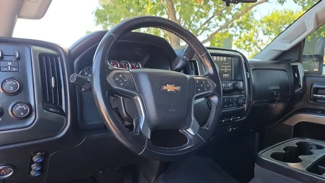 Used 2019 White Chevrolet LT image 33