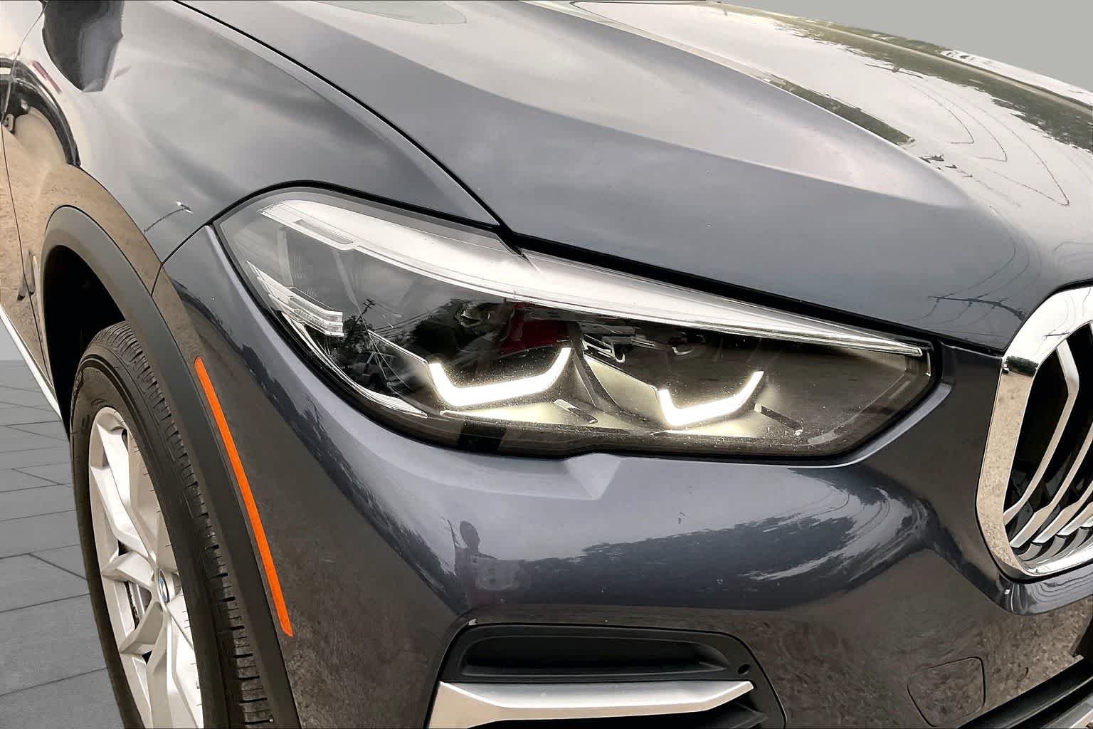 Used 2022 Arctic Grey Metallic BMW sDrive40i image 28