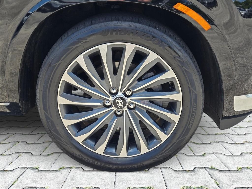 Certified Used 2025 Black Hyundai Calligraphy image 3
