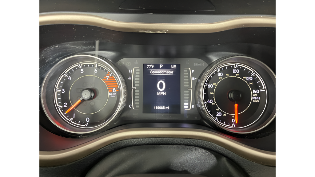Used 2016 Billet Silver Metallic Jeep Latitude image 18