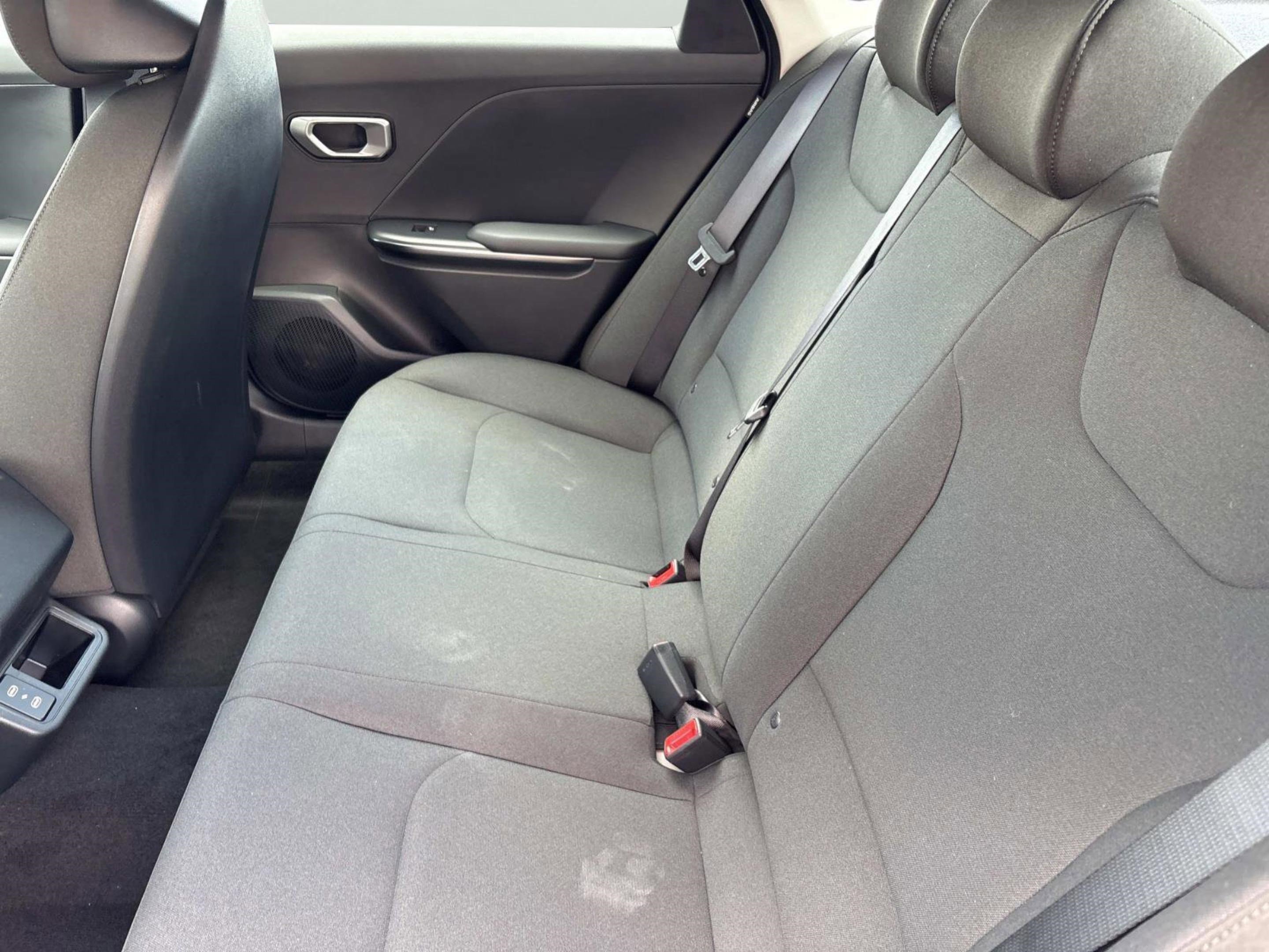 New 2026 Snow White Pearl Kia LX image 13