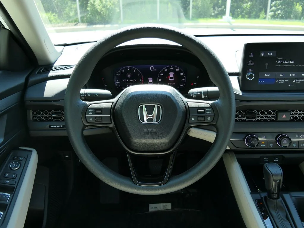 New 2026 Platinum White Pearl Honda LX image 21
