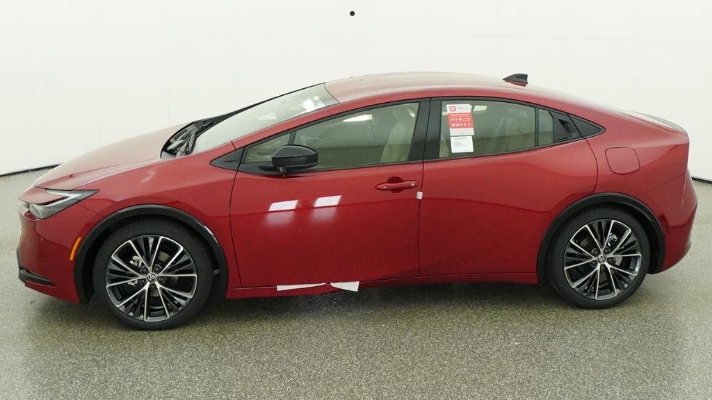 New 2026 Supersonic Red Toyota XLE image 40