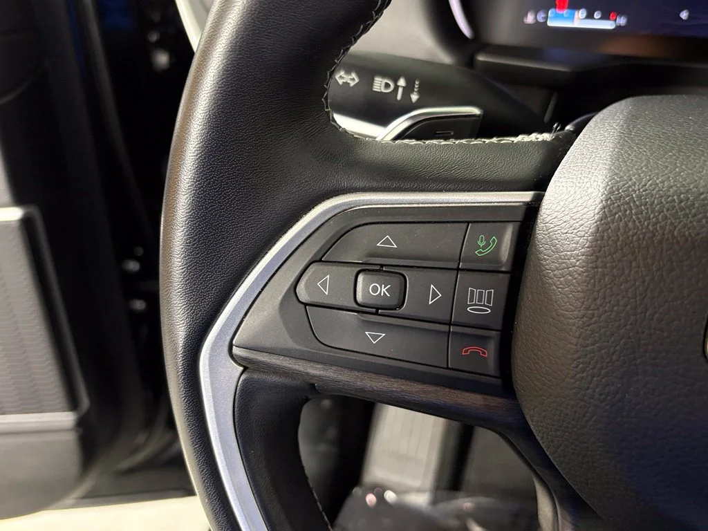 Used 2022 Black Jeep Limited image 19