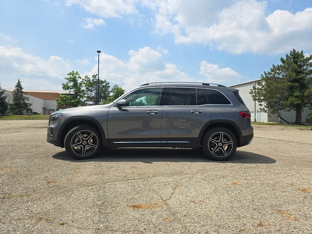 New 2026 Mountain Grey Metallic Mercedes-Benz GLB 250 image 51