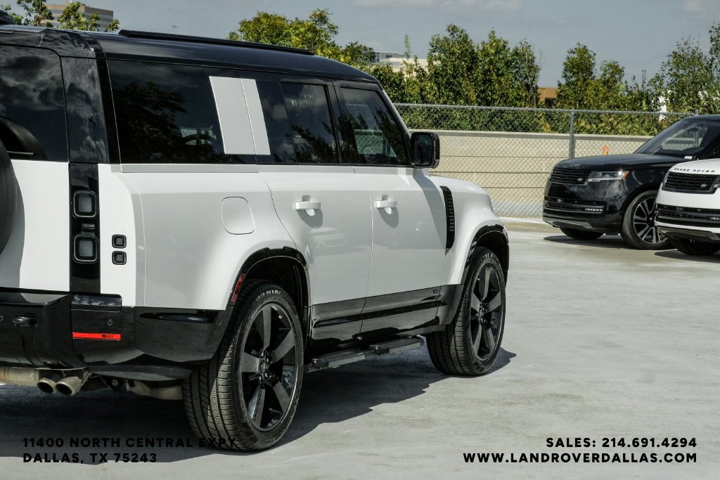 Used 2026 Fuji White Land Rover V8 image 10