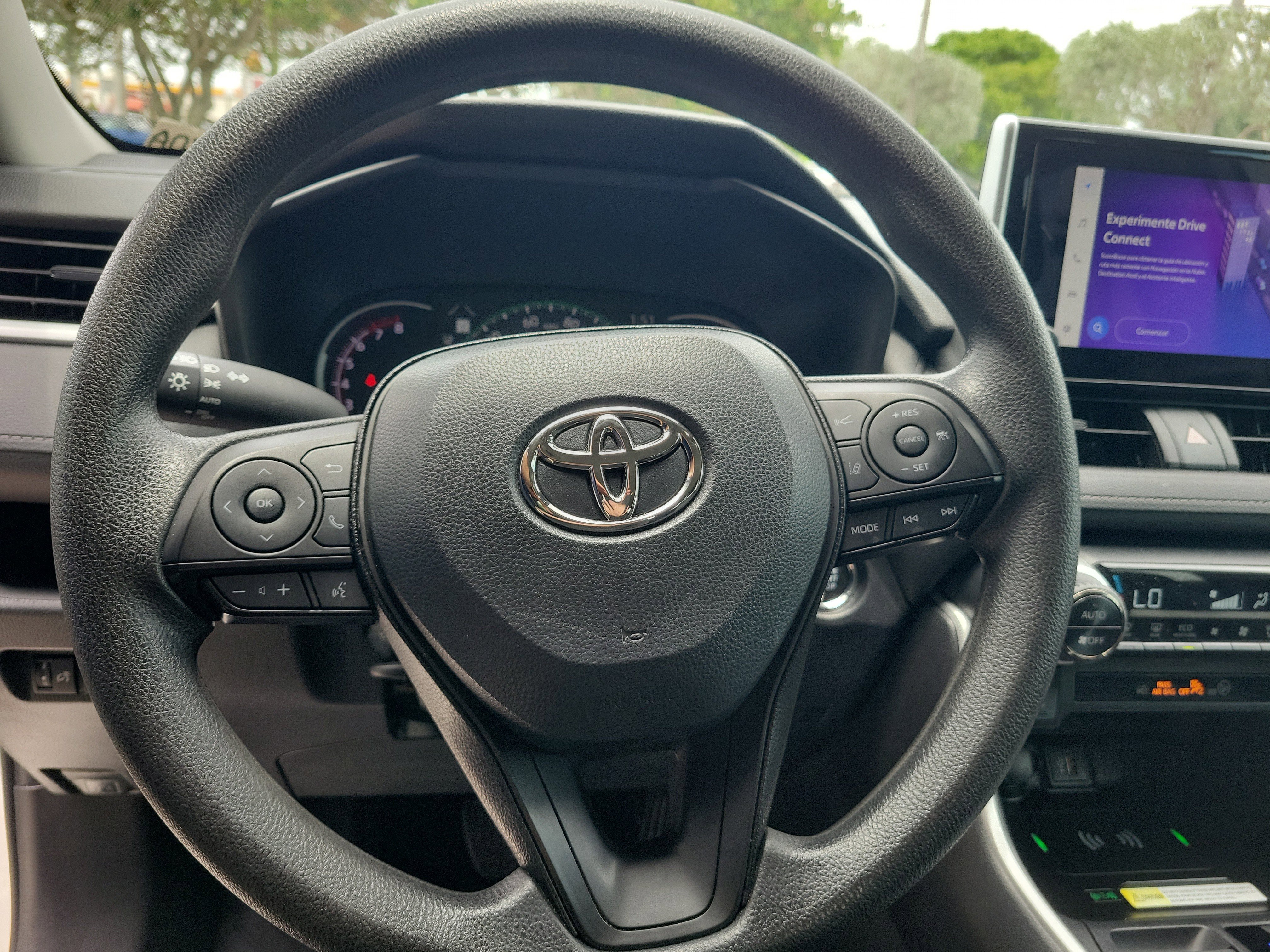 Used 2024 Ice Cap Toyota XLE image 28