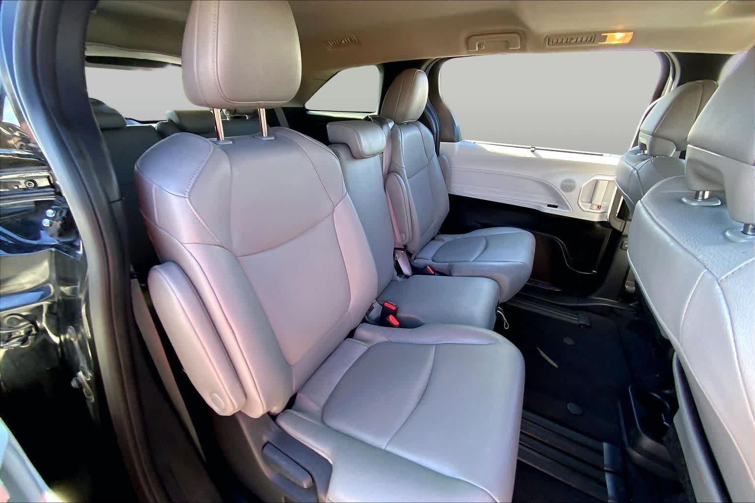 Used 2025 Midnight Black Metallic Toyota XLE image 17