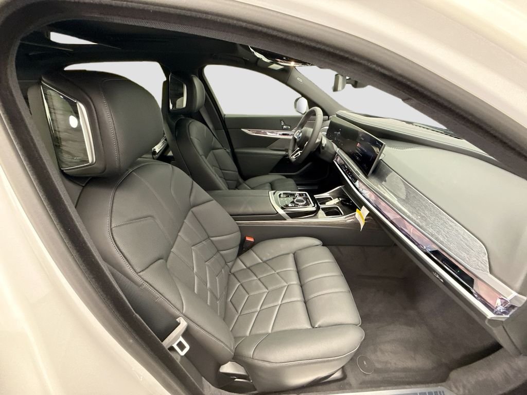 Used 2026 White Metallic BMW eDrive50 image 20