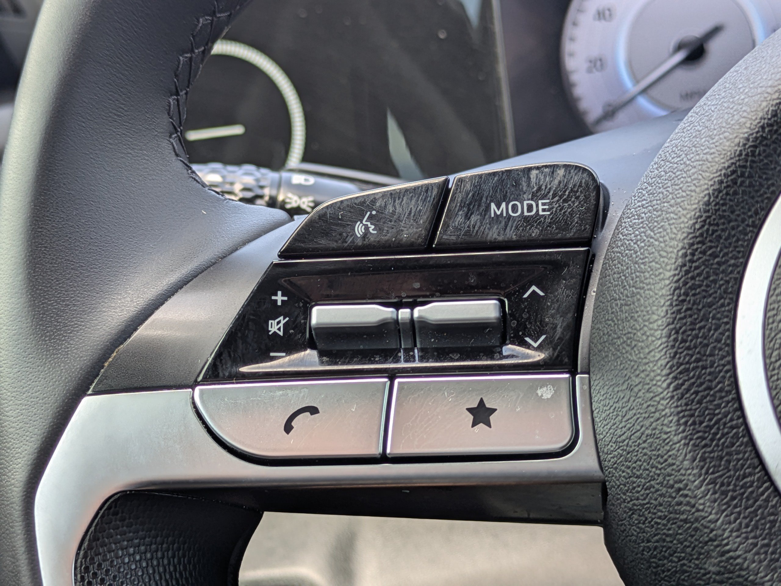 2025 Hyundai Elantra SEL - Photo 23