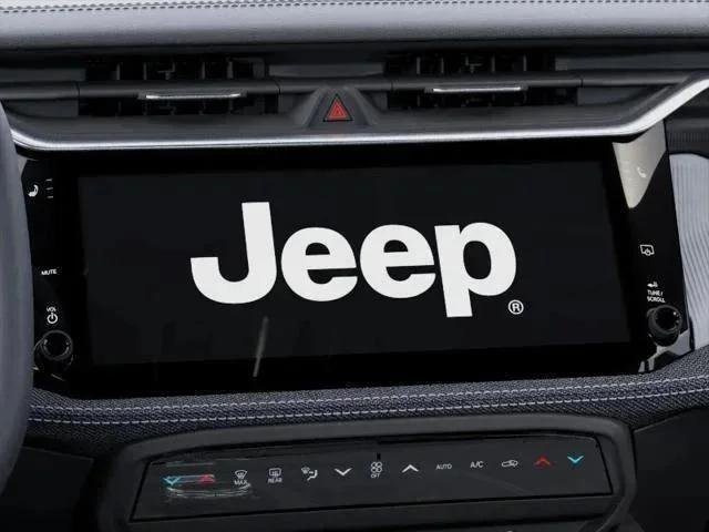 New 2026 Diamond Black Crystal Pearl-Coat Exterior Paint Jeep Laredo image 71