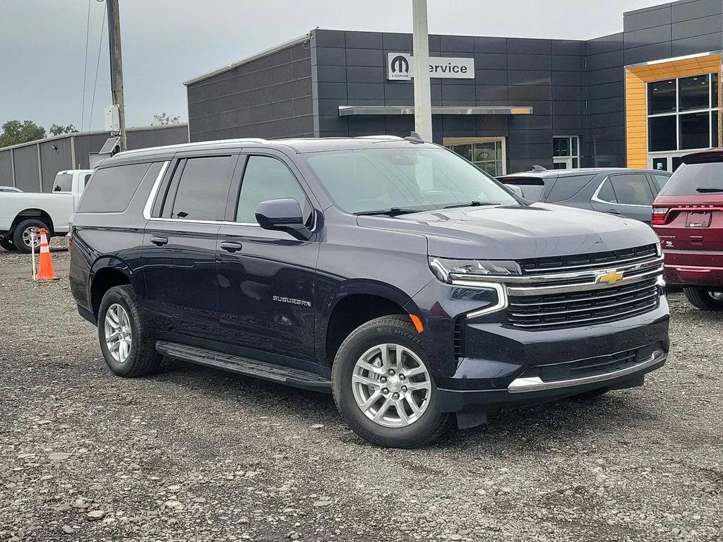 2023 Chevrolet Suburban LT - Photo 39