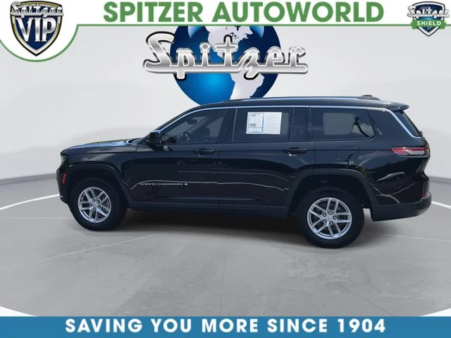 Used 2023 Black Jeep Laredo image 6