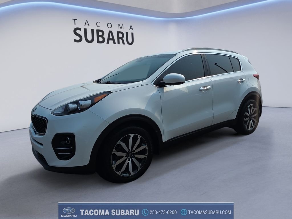 Used 2017 White Kia EX image 1