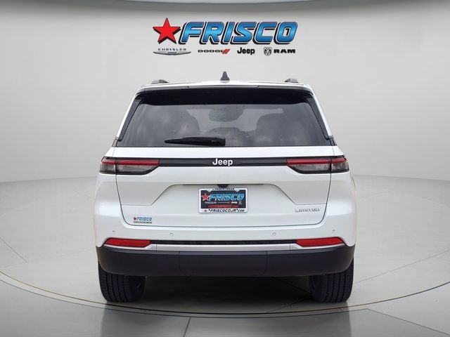 New 2026 Bright White Clear-Coat Exterior Paint Jeep Limited image 6