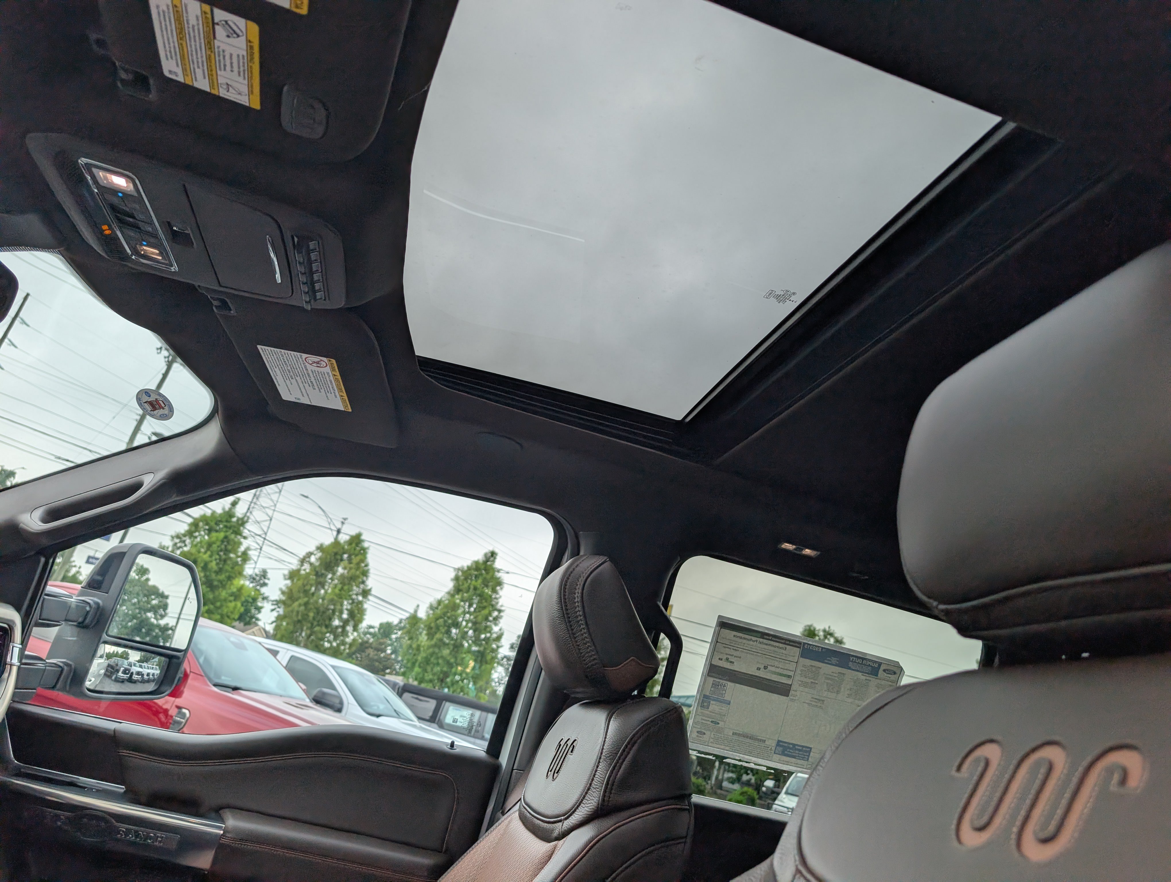 New 2026 Star White Metallic Tri-Coat FORD F-250® King Ranch® image 19