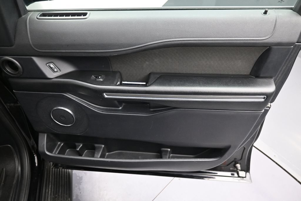 Used 2020 Black Ford XLT image 31