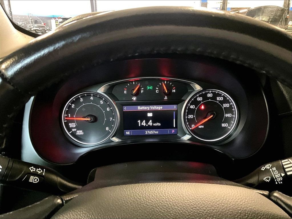 Used 2021 Black GMC SLE image 24