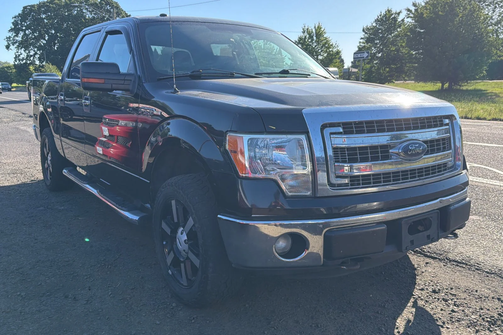 Used 2013 Black Ford  image 2