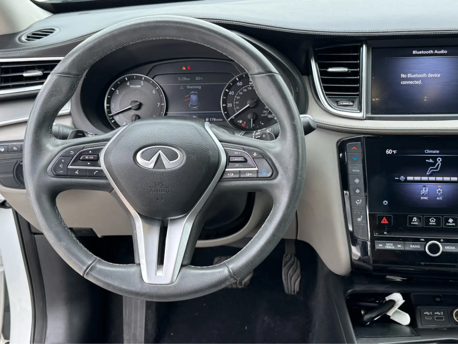 Certified Used 2023 Radiant White INFINITI LUXE image 19