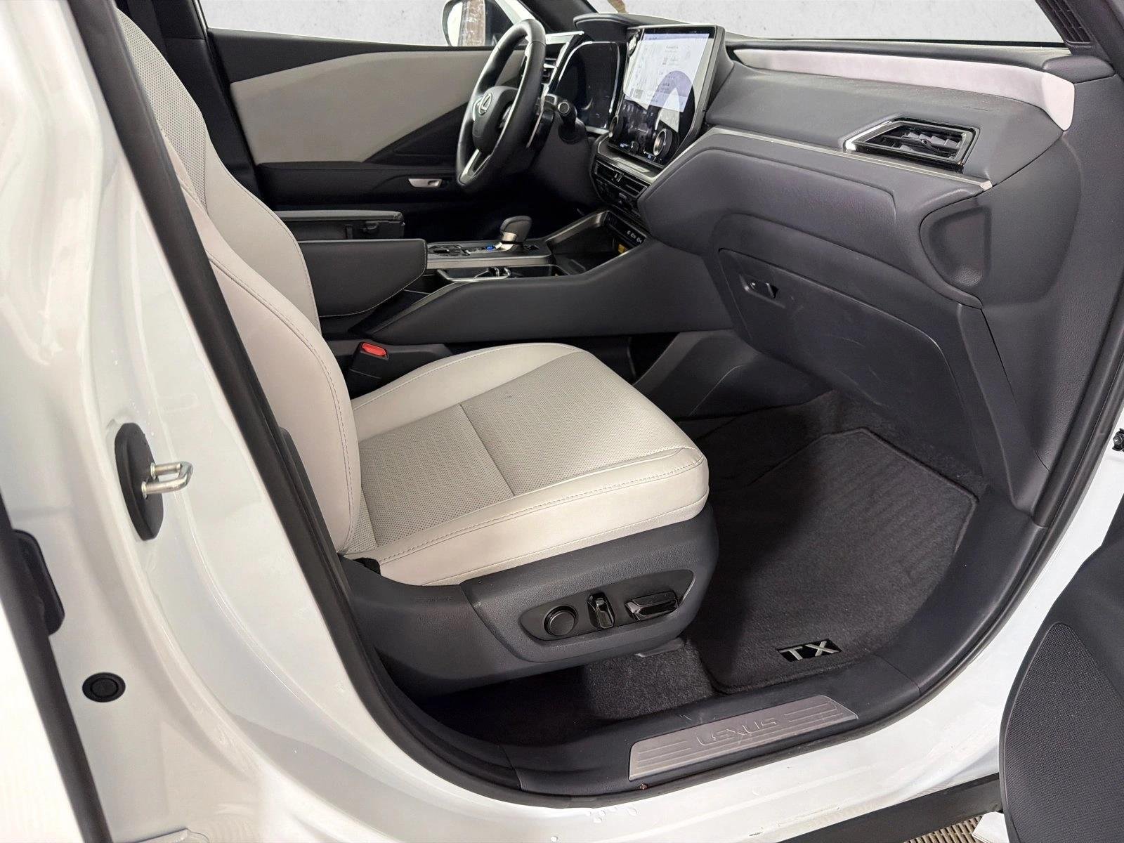 Used 2025 Wind Chill Pearl Lexus TX 350 Premium image 14