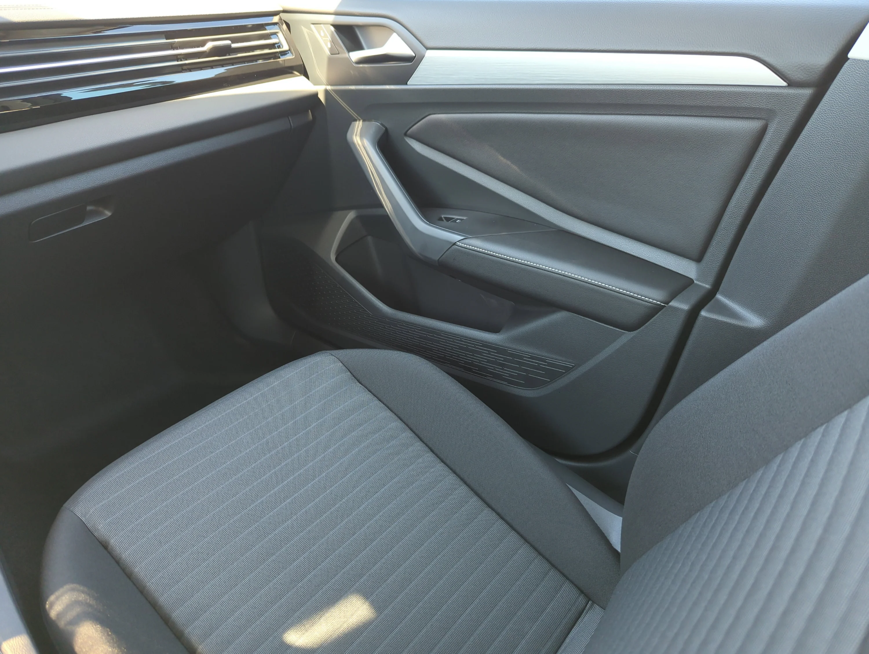 Used 2026 PLATINUM GRAY Volkswagen S image 22