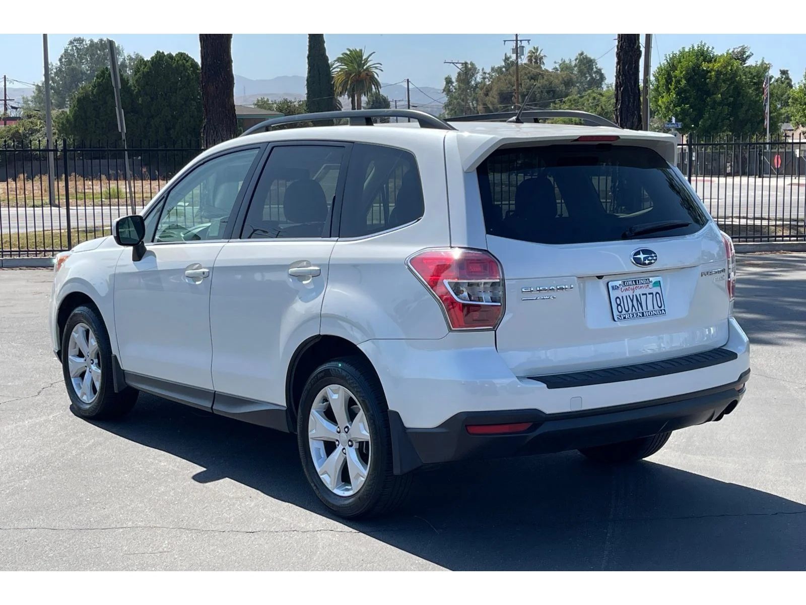 Used 2015 Satin White Pearl Subaru 2.5i Limited image 3