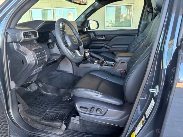 Used 2025  Toyota Limited image 8