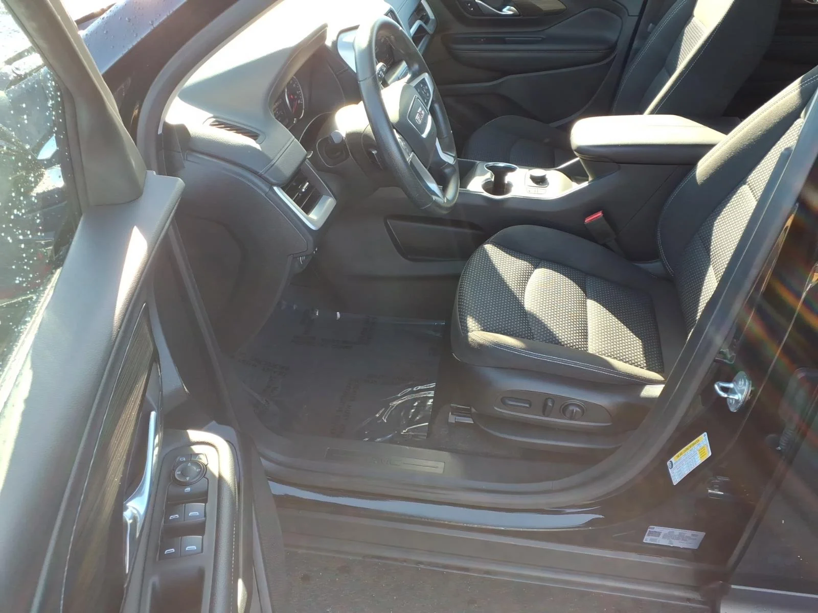 Used 2022 Black GMC SLE image 20