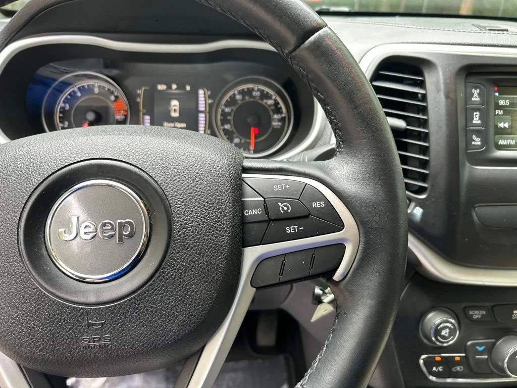 Used 2016 Black Jeep Latitude image 22