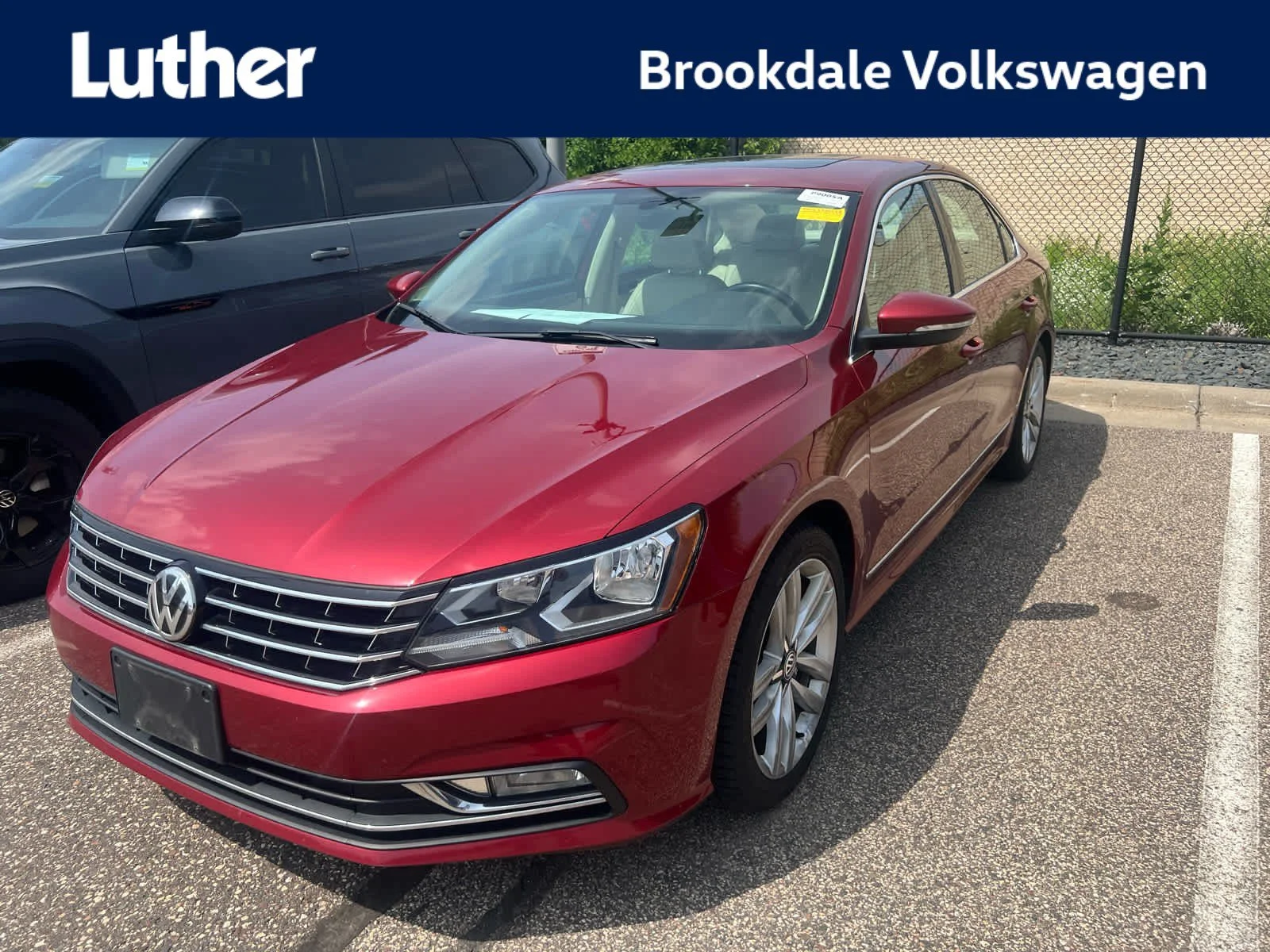 2016 Volkswagen Passat 1.8L SEL Auto PZEV's photo