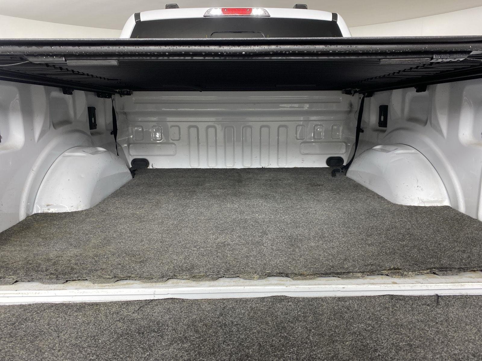 Used 2022 Oxford White Ford XLT image 28