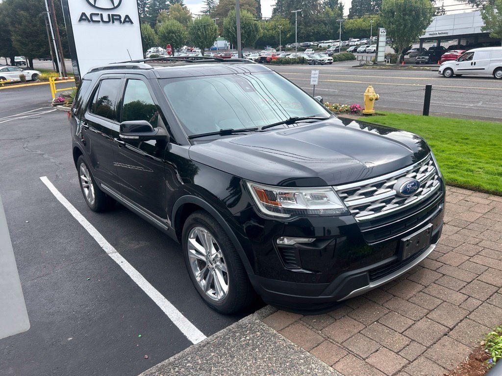 Used 2018 Shadow Black Ford XLT image 2